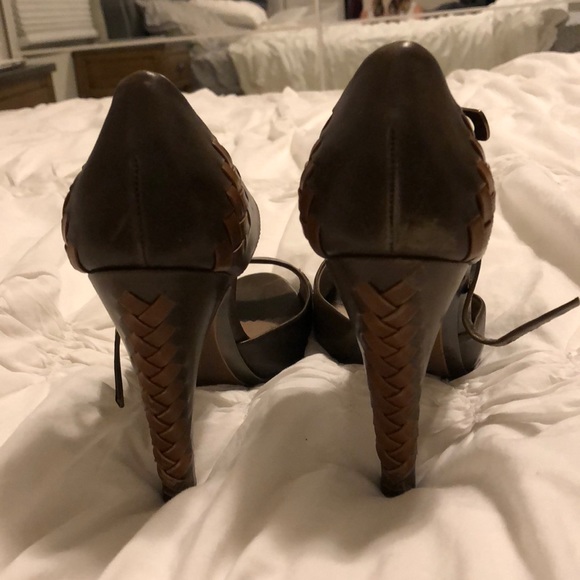 Ferragamo strappy heel 8.5. Good condition! - Picture 3 of 3